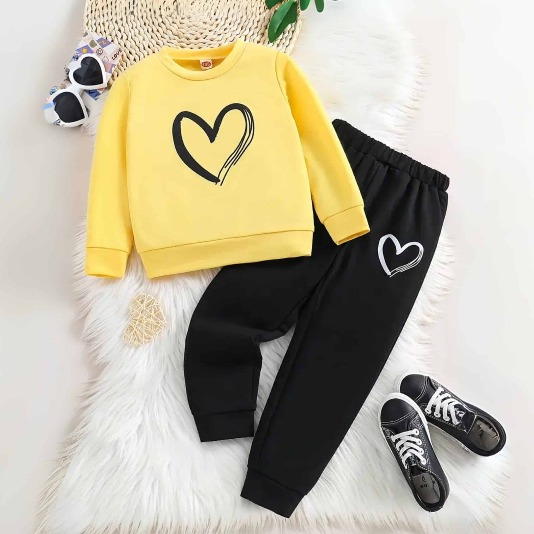 Black & Yellow Contrast Heart Printed Sweatshirt Tracksuit for Girls